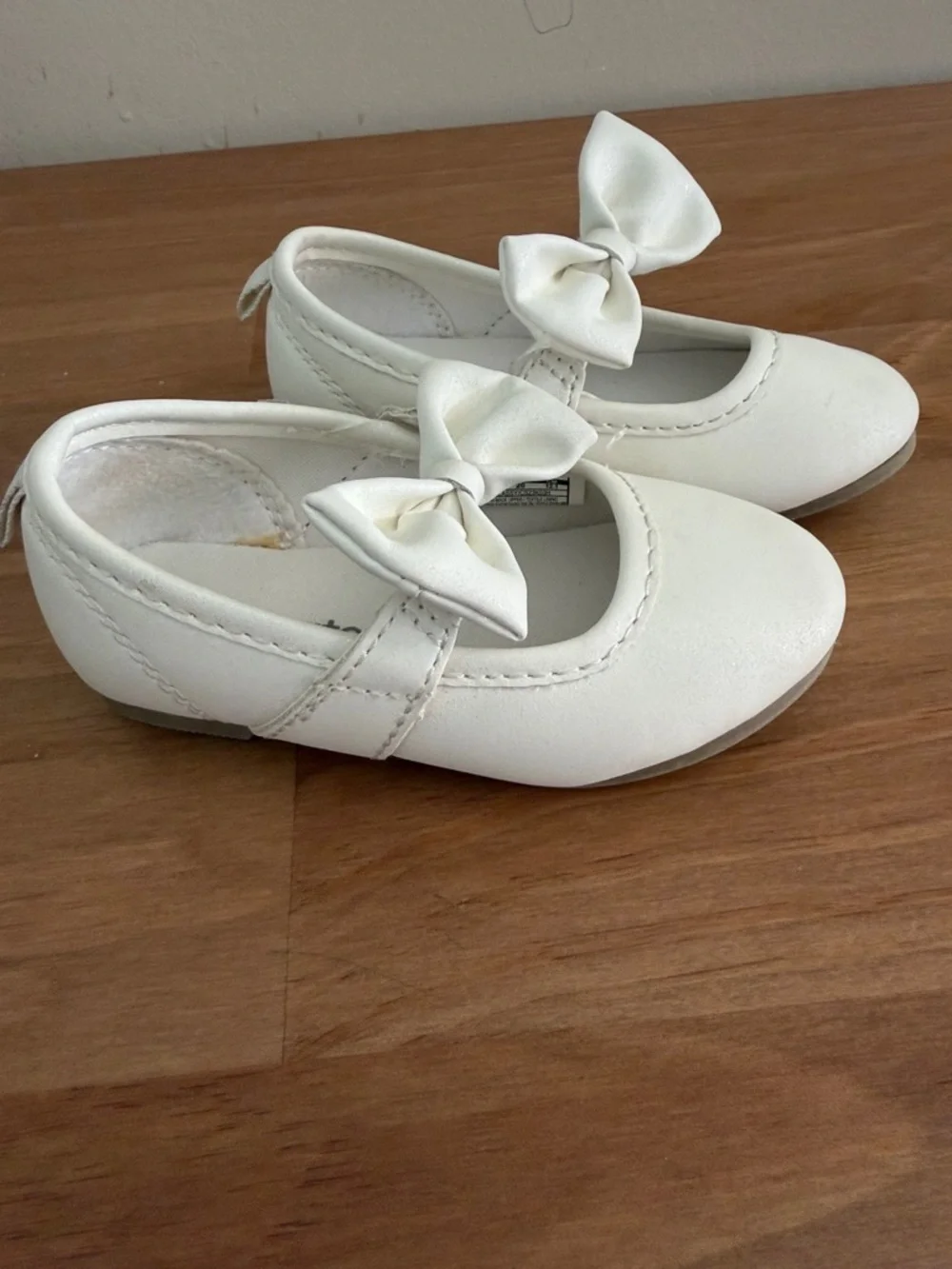 Carter's Ivory Bow Mary Jane Flats Size 5